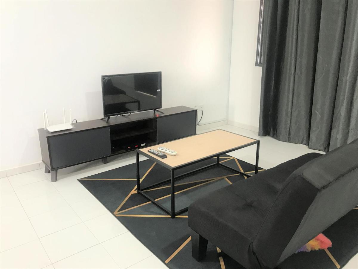 Oyo 90493 Jl Homestay Segamat Exterior photo