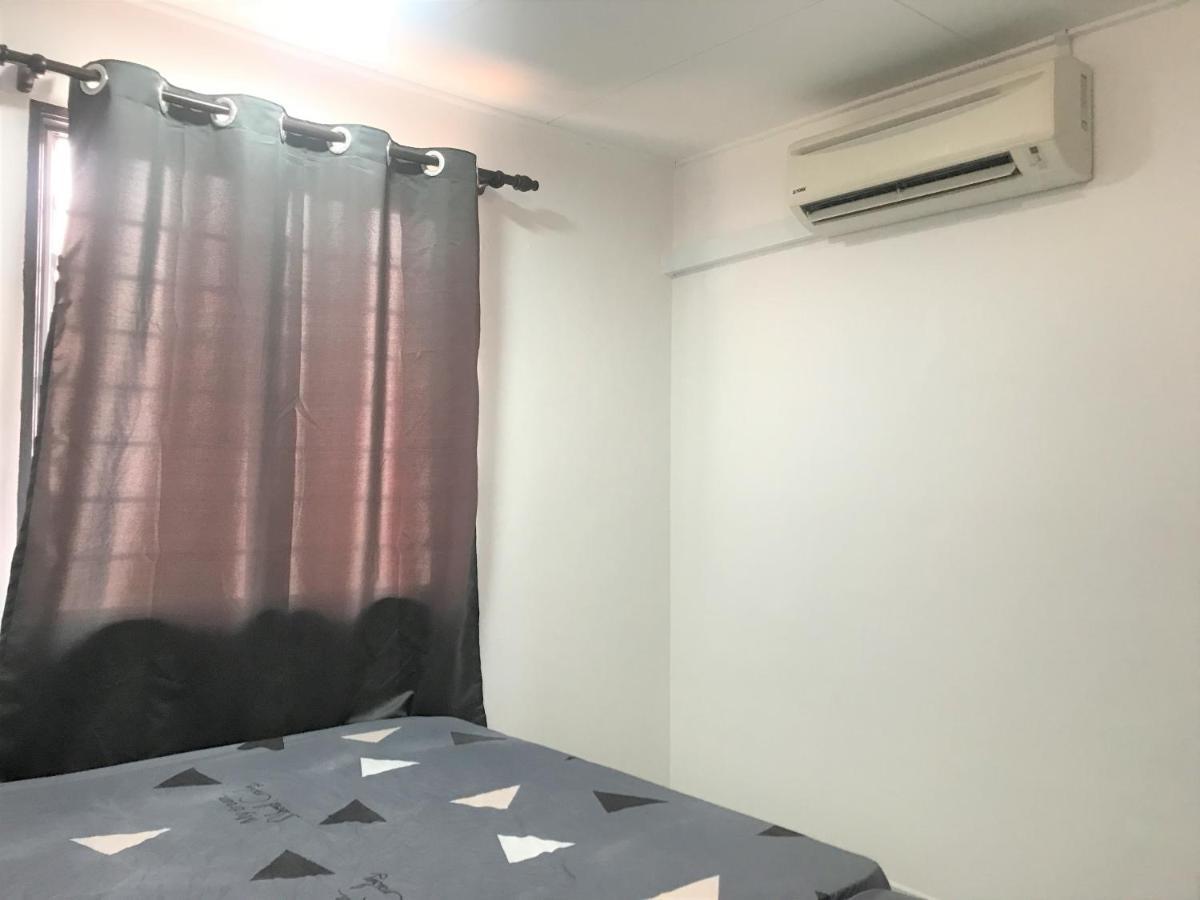 Oyo 90493 Jl Homestay Segamat Exterior photo